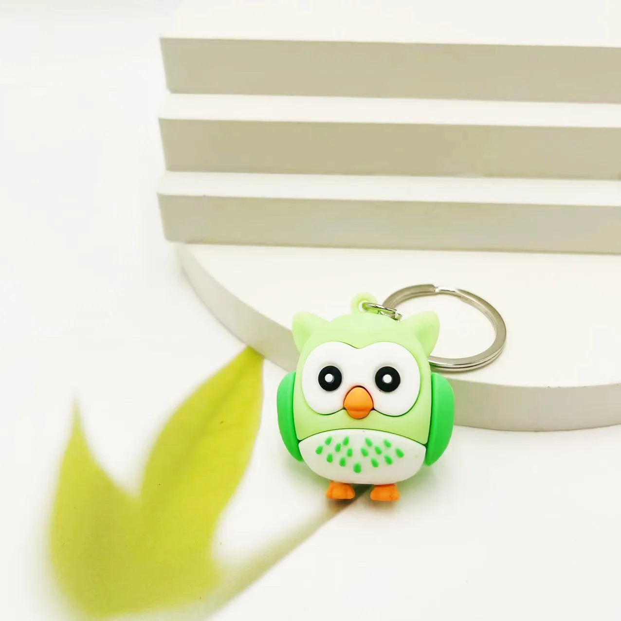 🦉🔑 Whimsical Owl Charm Keychain: Adorable Elegance